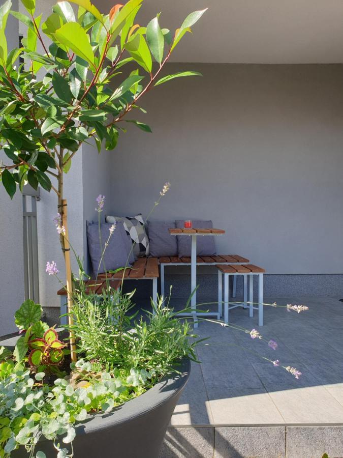 Apartment Emma Ljubljana - Free Parking, Ac, Wifi Kültér fotó