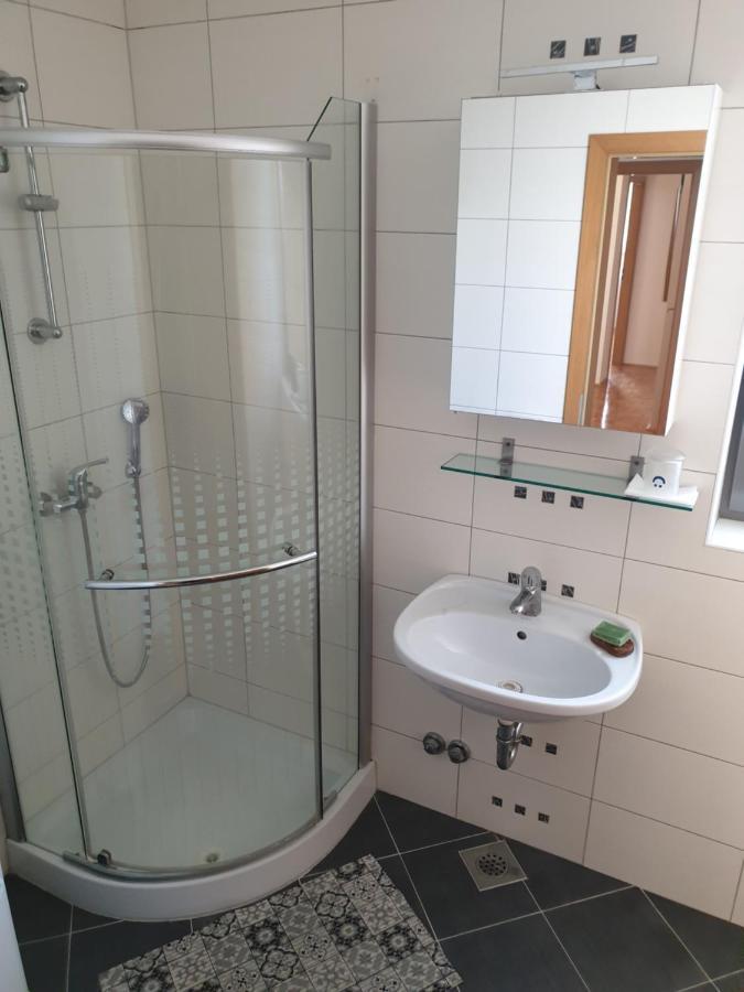 Apartment Emma Ljubljana - Free Parking, Ac, Wifi Kültér fotó