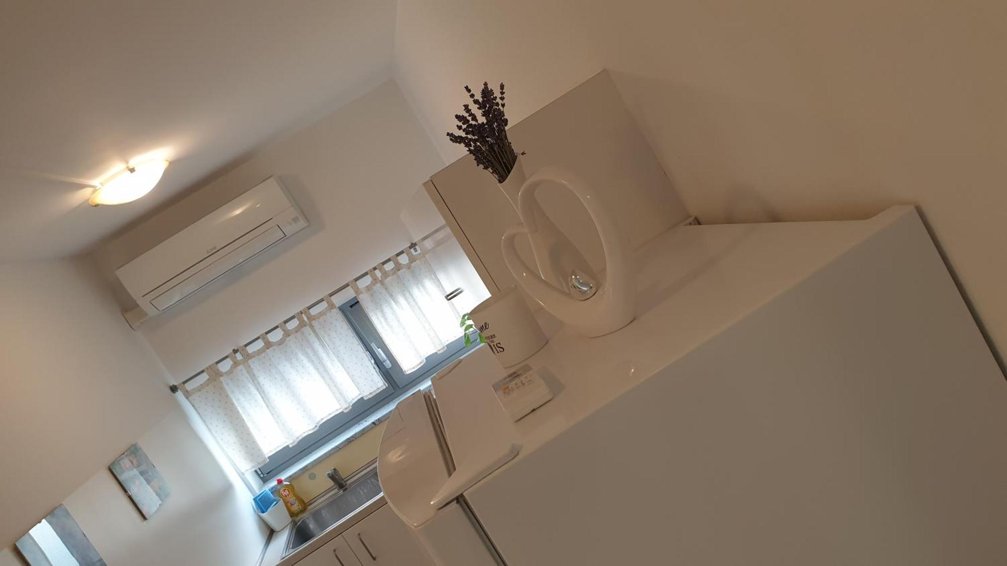 Apartment Emma Ljubljana - Free Parking, Ac, Wifi Szoba fotó